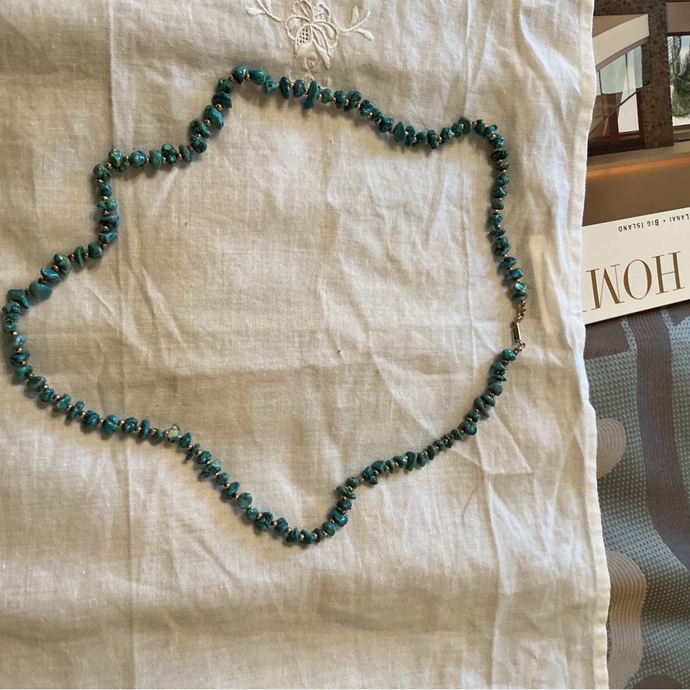Dyed Howlite Chip Vintage Necklace